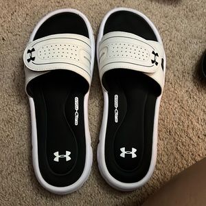 Under Armor 4D foam adjustable slides